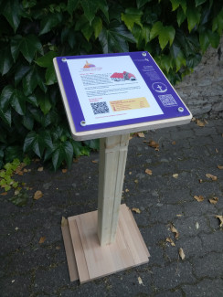 Spendenstele mit QR-Code